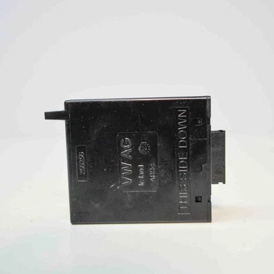 Blocco allarme VW EOS 1F7, 1F8 1Q0951177A 2.0 Diesel 103kw 2009 10529200 - Immagine 1 di 4