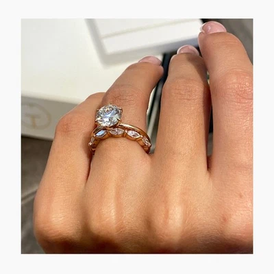 Conjunto de banda de anillo de diamantes redondo VS1 E IGI certificado 4,8 quilates creado en laboratorio oro rosa de 14 quilates Foto 1 de 4