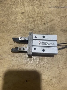 MHZ2-20D1 Pneumatic Parallel Air Gripper - Picture 1 of 2