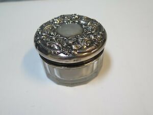 Sterling lid dresser jar, repousse style, 3 1/4 inches wide