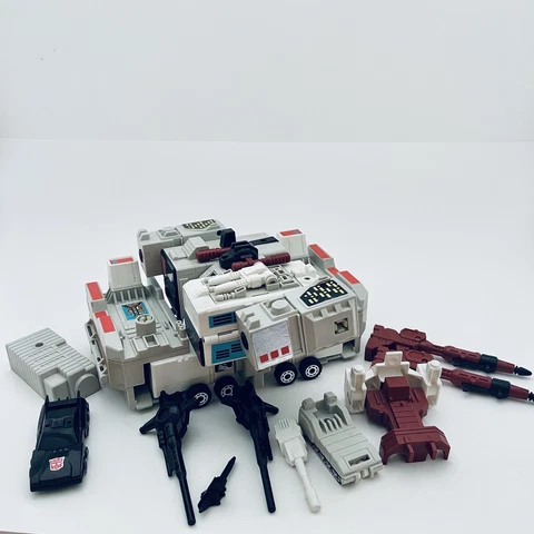 Vintage G1 Transformers Metroplex Base Scamper Black Car Near Complete Cover