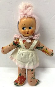 "Muñeca vintage de 9"" de plástico celuloide con cuerpo de tela facial hecha a mano en Polonia" - Imagen 1 de 5