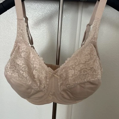 Lilyette~Minimizador~Sujetador~Talla 36DDD BEIGE ESPALDA Suavizante 3 P. Tazas~Underwire 0431 Foto 1 de 4