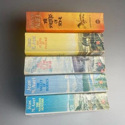 5x Jean M. Auel Earth's Children Series 1-5 Paperback Historical Book Bundle - Image 1 of 4