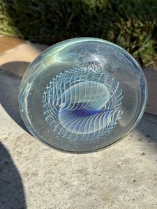 "Pisapapeles disco de vidrio artístico grande Eickholt dicroico de 6"" firmado/fechado 1989 pesado" - Imagen 1 de 14