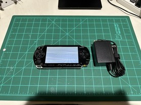 Sony PlayStation Portable PSP-1001 Black 4.3" LCD Handheld *(Read Description)*