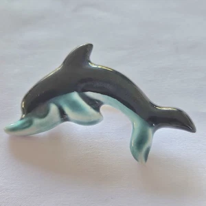Sweet Little Ceramic Dolphin Brooch. Please Read Description - Picture 1 of 7