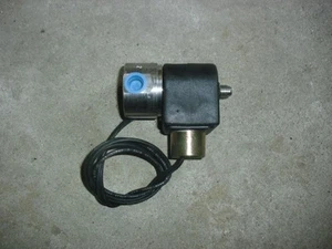 Honeywell 71315SN2EN00N0C111P3 Solenoid Valve 110/120v 50/60hz 10w - Picture 1 of 3