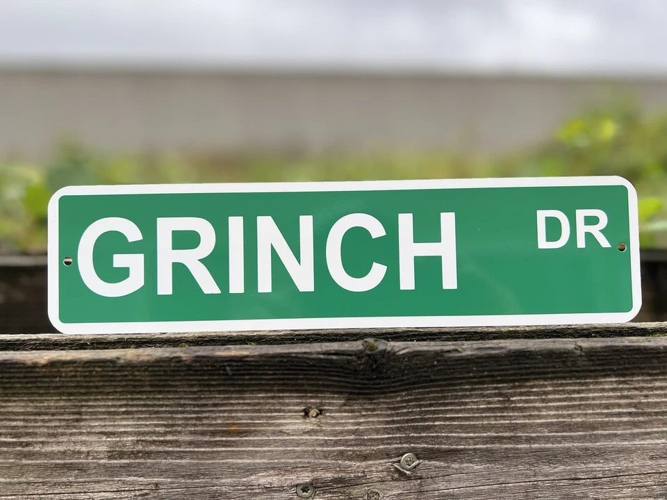 Letrero de calle de Navidad de metal GRINCH Drive decoración 3”x12” (NUEVO) Foto 1 de 2