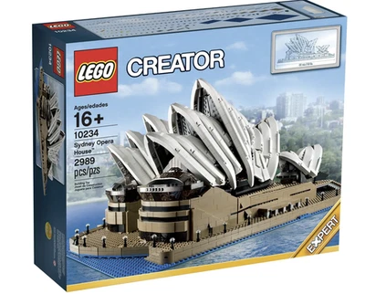 LEGO Creator Expert: Sydney Opera House (10234) - Image 1 of 2