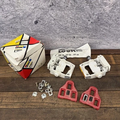 Vintage LOOK Road Clipless Pedals White 9/16 Thread w/ Red Delta Cleats PS 26 - Image 1 of 4