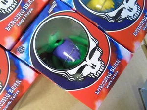 NUEVA Figura de Acción Grateful Dead Dancing Bear Hoja Verde Super 7 Reacción - Imagen 1 de 6