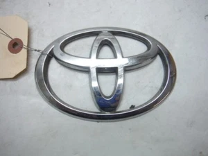 2004-2008 TOYOTA SOLARA TRUNK LID EMBLEM 75441AA060 - Picture 1 of 9