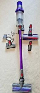 Dyson V10 cordless cyclone handheld vacuum cleaner - Picture 1 of 10