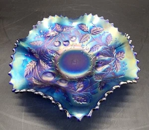 Bellissimo Northwood raro Frutta e Fiori Vetro Carnevale Elettrico Blu WOW! - Foto 1 di 8