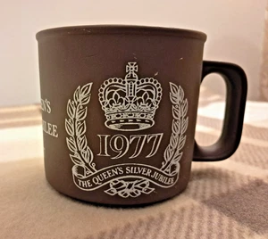Queen Elizabeth II Silber Jubiläum Gedenktasse 1952-1977 - Bild 1 von 5
