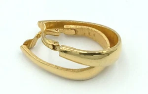Vintage Crown Trifari Gold Tone Oval Teardrop Shaped Hoops Clip On Earrings - Picture 1 of 4