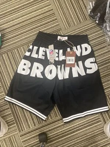 NEW MITCHELL AND NESS CLEVELAND BROWNS BIG FACE SHORT SMALL - Picture 1 of 5