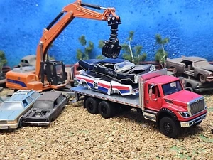 Custom International IH Flat bed stake truck 1/64 ERTL FARM GREENLIGHT dcp 2018 - Picture 1 of 16