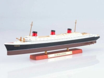 ATLAS 1/1250 Scale Normandy Cruise Ship Boat Model Alloy Finished Toy Collection - Image 1 of 4