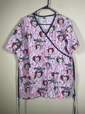 BETTY BOOP King Características Corazones Rosa EXFOLIANTE Top Dos Bolsillos Talla Grande Enfermera Foto 1 de 4