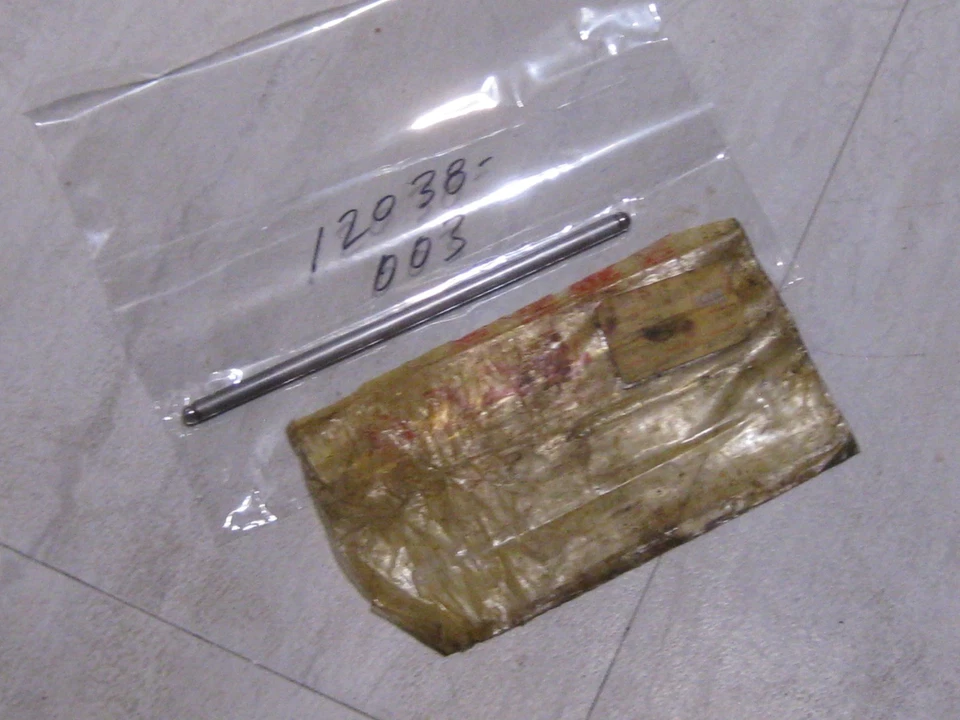 KAWASAKI W2TT/W2SS/W1SS/W1SS/W1 VARILLA DE EMPUJE MOTOR DE ENTRADA ¡NUEVO! Foto 1 de 1