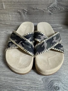 Jack Rogers Lexi Crisscross Sandal Women’s Size 9 Camouflage Print Shoes - Picture 1 of 3