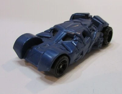 Coche de plástico vintage 2016 Hot Wheels The Dark Knight Batimóvil Batman azul 1:64 Foto 1 de 4