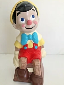 Estatuilla de cerámica vintage de Pinocho sentado de 10" estatua multicolor - Imagen 1 de 7
