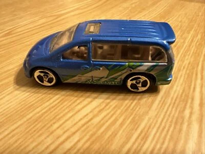 Autobús turístico Hot Wheels DCC Dodge Caravan Yosemite azul Foto 1 de 4