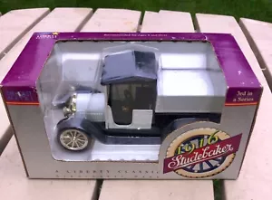 NEU 1916 STUDEBAKER DRUCKGUSS METALL AUTOBANK MIT SCHLÜSSELSCHLOSS - Bild 1 von 4