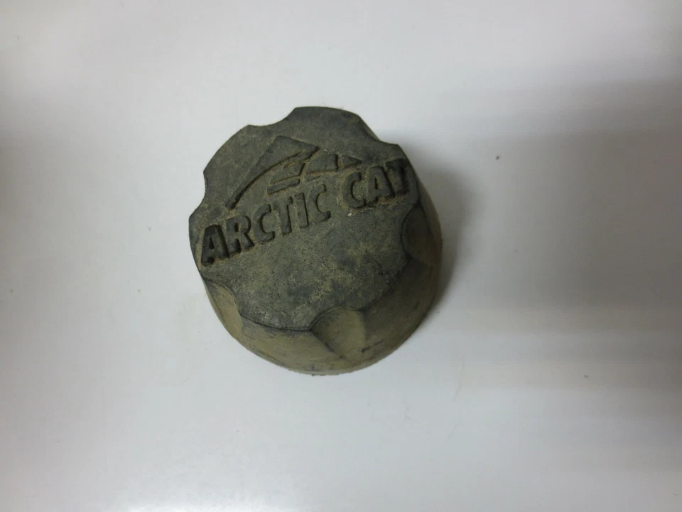 Arctic Cat 375 2002 automático 4x4 ATV usado OEM cubierta de tapacubos antipolvo de una rueda  Foto 1 de 1