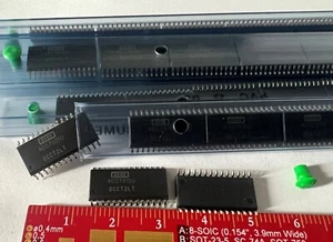 Menge 2: Texas Instrument gratbraun ADS7815U 250KS/s 16 BIT SAR ADC 28SOIC 7815 - Bild 1 von 3