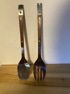 Vintage Mid Century Modern Edelstahl Holzgriff Salatzange oder Löffel & Gabel - Bild 1 von 18