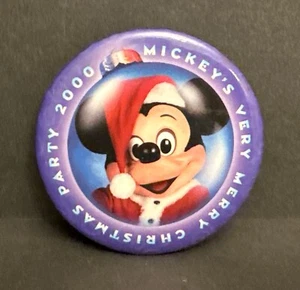 Disney Parks Exclusive Mickey Very Merry Christmas Party 2000 Commemorative Pin - Bild 1 von 17
