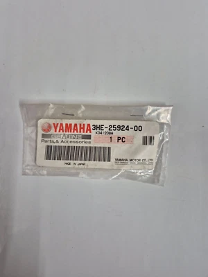 GENUINE YAMAHA REAR BRAKE PAD PIN HOLDER, BT1100, FJ1200, FZR1000, FZR600 - Image 1 of 2