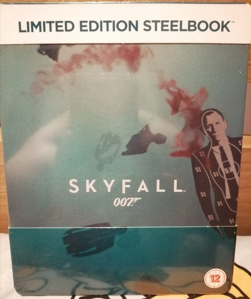 SKYFALL  ( 2012 )   BLU-RAY   LIMITED   EDITION   STEELBOOK - Image 1 of 1