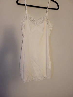 Винтажная ночная рубашка Van Raalte цвета слоновой кости с кружевной отделкой размер 34 - Изображение 1 из 4