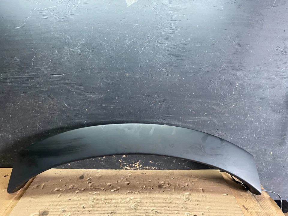 1997 to 1999 Mitsubishi 3000GT Rear Upper Spoiler 3rd Third Brake Light S5583 DG - Image 1 of 4