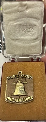 Prendedor Phantom Phantom 1981 muy raro-original con soporte original Foto 1 de 4