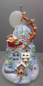 HALLMARK GUARDABOSQUES CLUB DE NAVIDAD ORNAMENTO EL PUEBLO DORMIDO - Imagen 1 de 4