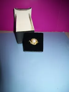 Avon Goldtone Faux Pearl RING Size 6 NIB Vintage - Picture 1 of 1