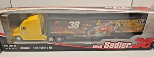 Winner's Circle NASCAR Elliott Sadler #38 M&Ms 1:64 Trailer Rig Hauler Truck - Picture 1 of 8