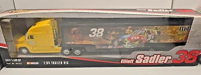 Camión remolque Winner's Circle NASCAR Elliott Sadler #38 M&Ms 1:64 Foto 1 de 4