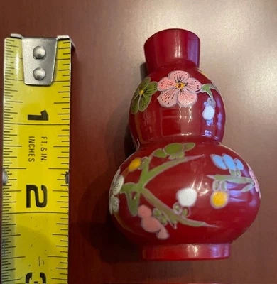 chinese antique painted glass snuff bottle beautiful workmanship - Image 1 of 4
