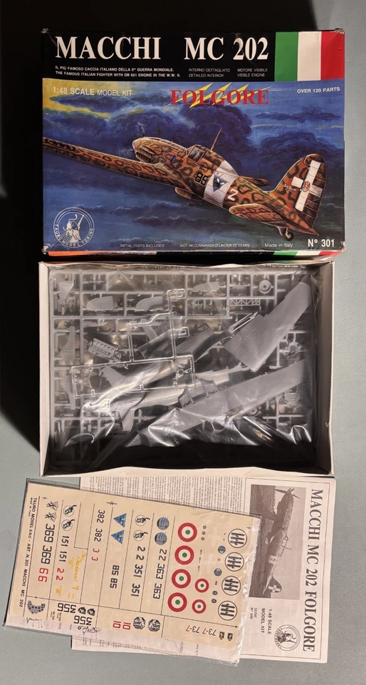 TAURO MODEL 301 - MACCHI MC 202 FOLGORE - 1/48 PLASTIC KIT - Immagine 1 di 1