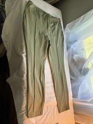 Isaac Mizrahi Live Ladies Size LP Pants Moss Green With Pintuck  1 Pocket  - Image 1 of 4