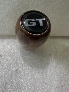 Clásico Ford GT PERILLA DE ENGRANAJE DE MADERA CON LOGOTIPO GT *NUEVO*negro - Imagen 1 de 3