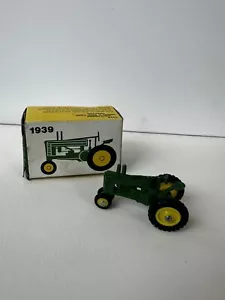 Vintage John Deere ERTL JOHN DEERE - 1939 MODEL A ROW-CROP TRACTOR - 1/64 #564 - Picture 1 of 5