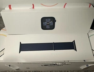 Apple Watch Series SE 2nd Gen (GPS) 44MM Midnight Aluminum Case Sport Band - Zdjęcie 1 z 8